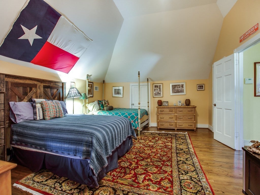 Hibernia-bedroom-1024x768