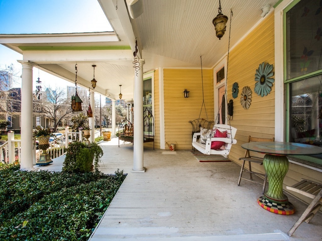 Hibernia-porch-1024x768