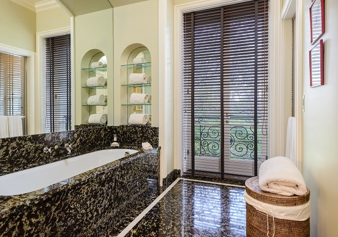 Hicks-Guest-House-Bathroom