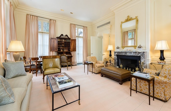 Hicks-Guest-House-Living-Room