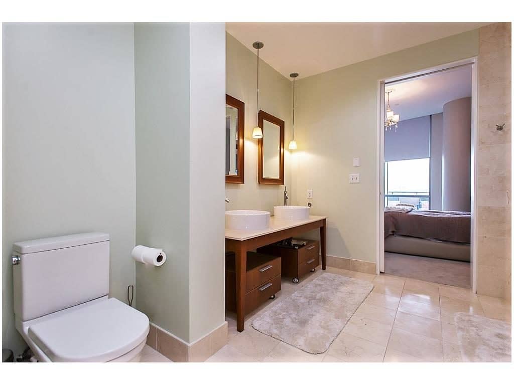 House-1601-Master-Bath-2-1024x768