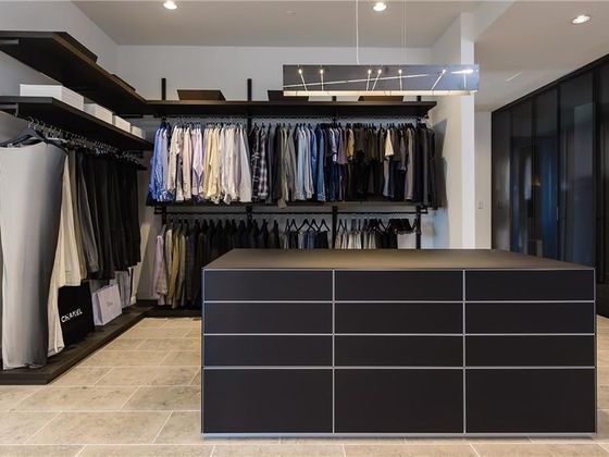House-2304-M-Closet-1