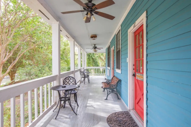 Inn-on-the-Riverwalk-bdrm-2