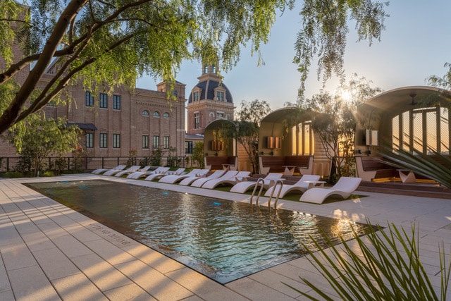 Harbors-Edge_sunburst_10x13_300-dpi