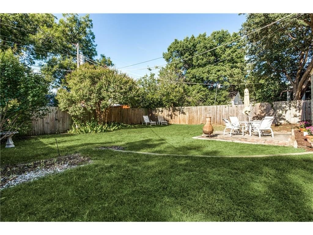 KESSLER-PLAZA-2510-W-10th-Street-Backyard-1-1024x768