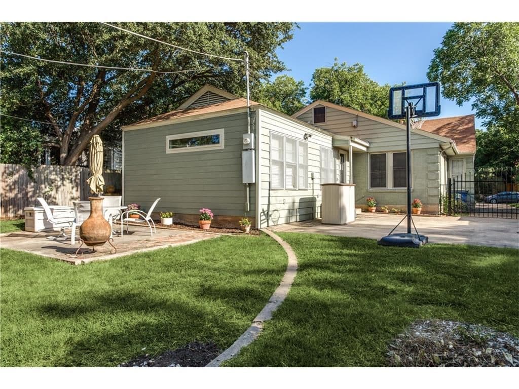 KESSLER-PLAZA-2510-W-10th-Street-Backyard-1024x768