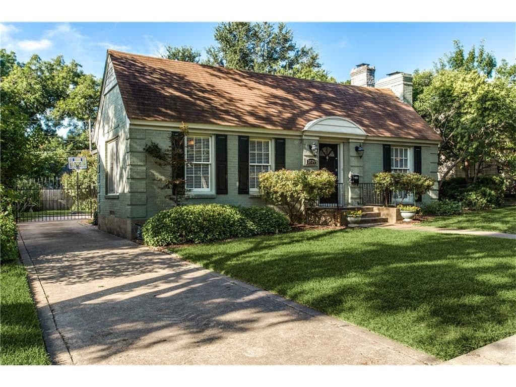 KESSLER-PLAZA-2510-W-10th-Street-Front-1024x768