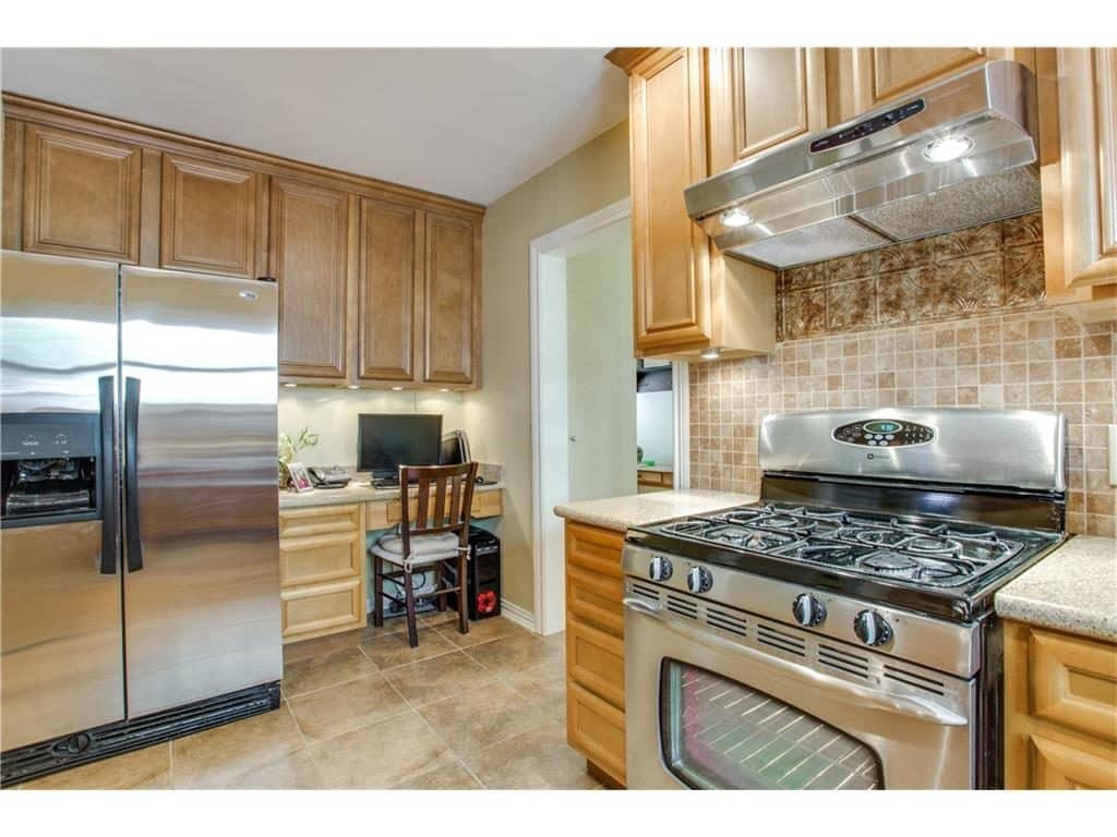 KESSLER-PLAZA-2510-W-10th-Street-Kitchen-3-1024x768