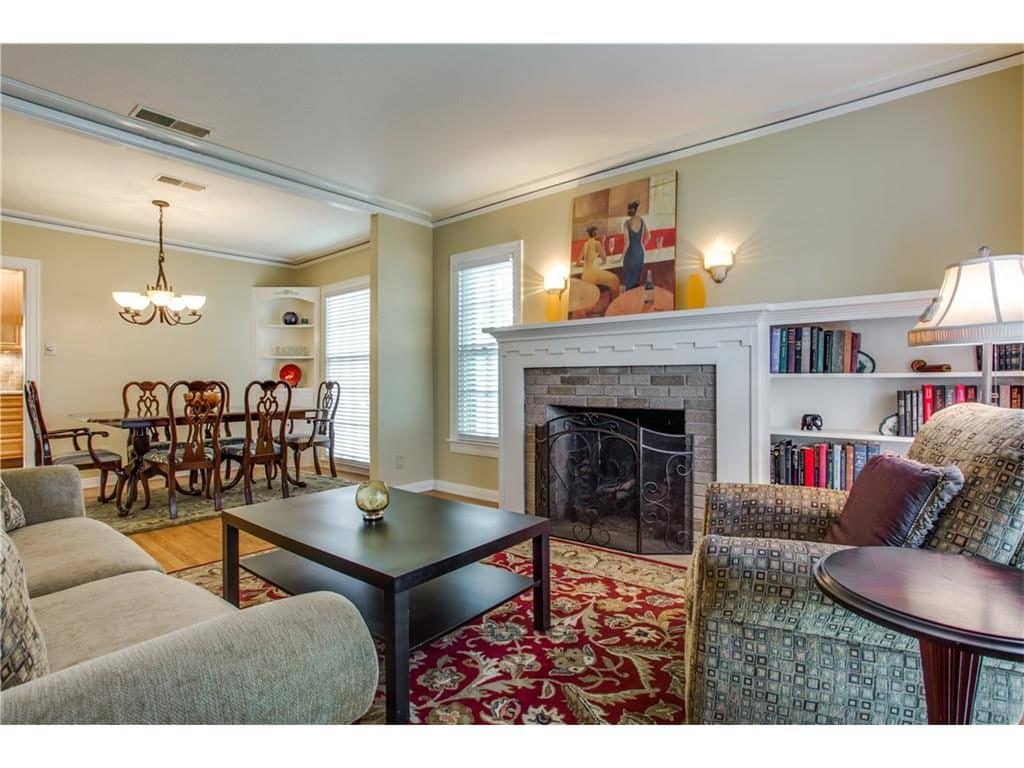 KESSLER-PLAZA-2510-W-10th-Street-Living-2-1024x768