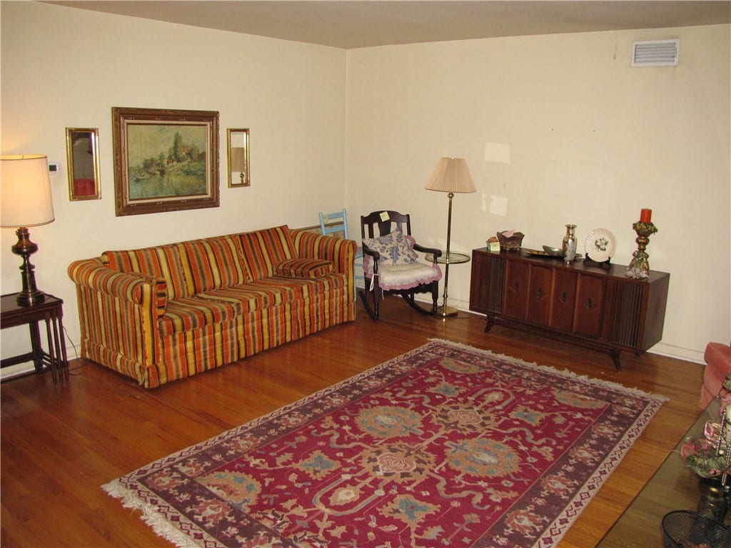 Kessler-Parkway-sofa-1024x768