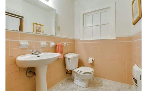 Kessler-plaza-2510-W.-10th-Street-2nd-Bath