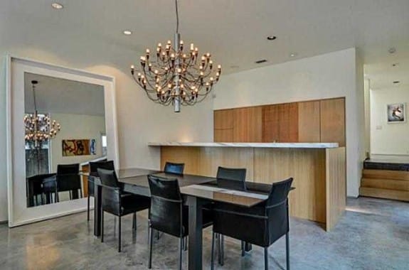 Lee-Street-DIning-575x380