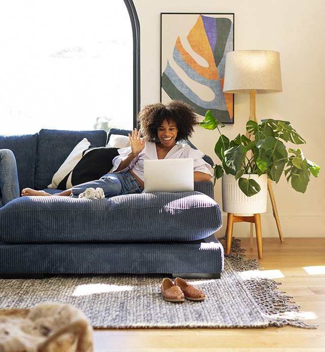 Living_Mod_Laptop_Remy_Eden_Brea-Grey_0292-1-1