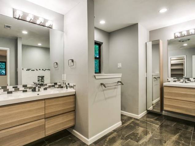 Lochwood-10551-Silverock-Master-Bath