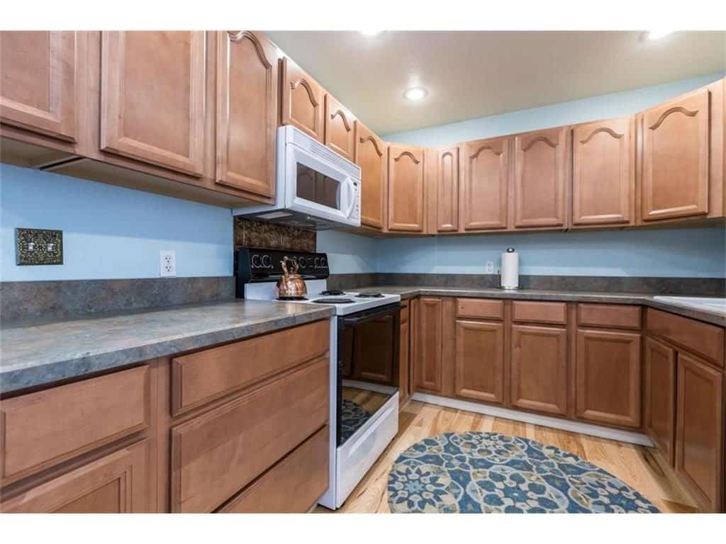 Lombardy-lane-Arlington.jpg-kitchen-1024x768