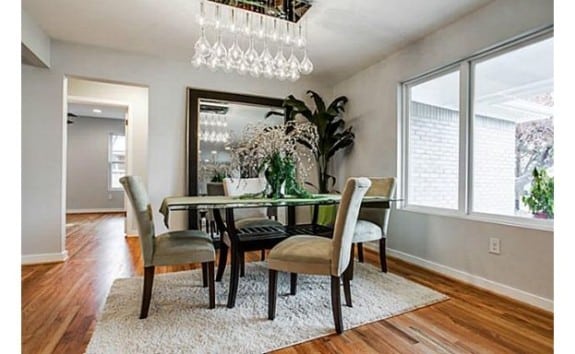 Lomita-Dining-575x354