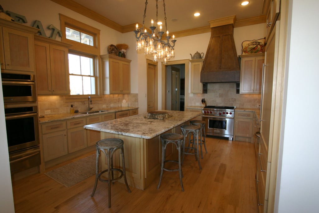 LongCoveCottage-Kitchen-1024x682