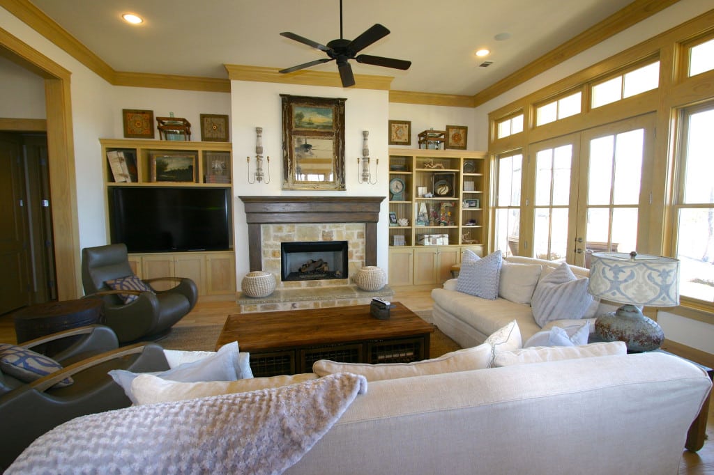 LongCoveCottage-Living-1024x682