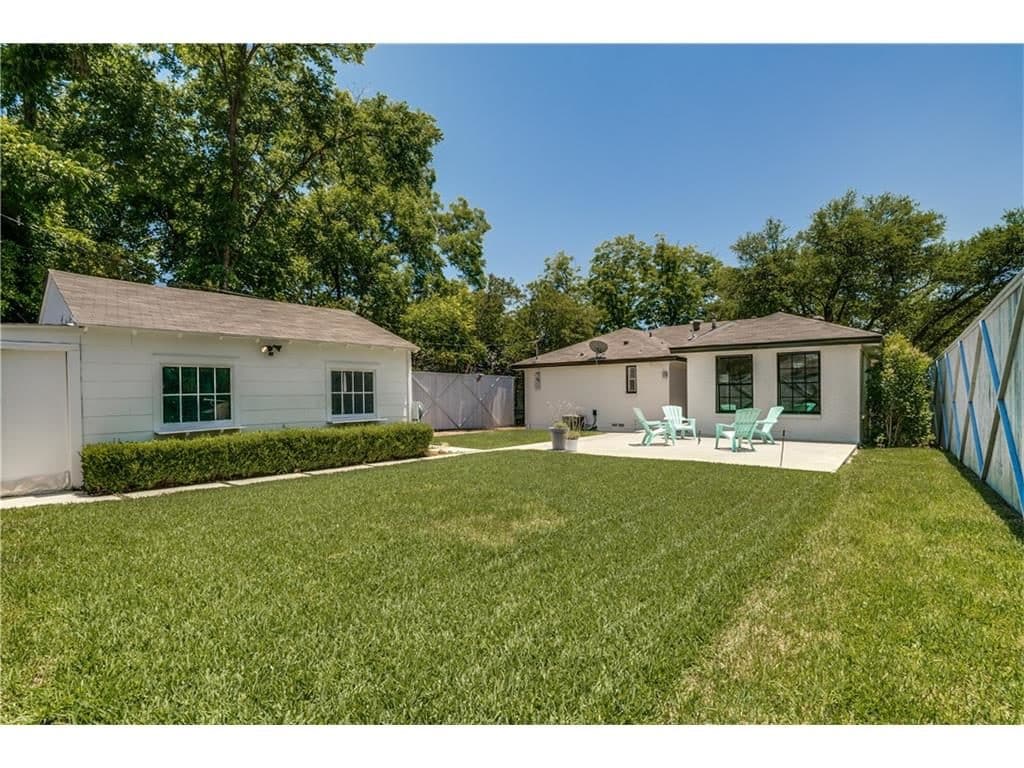 Mercedes-garage-1024x768