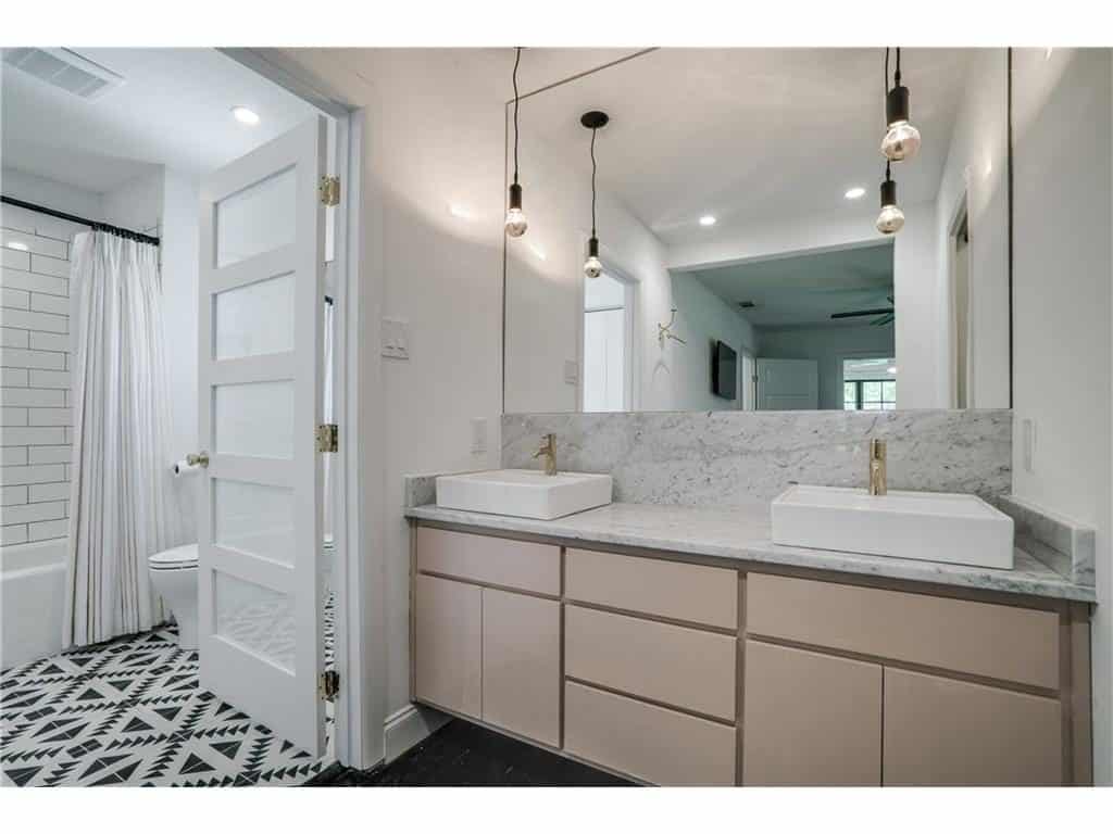 Mercedes-master-bath-1024x768