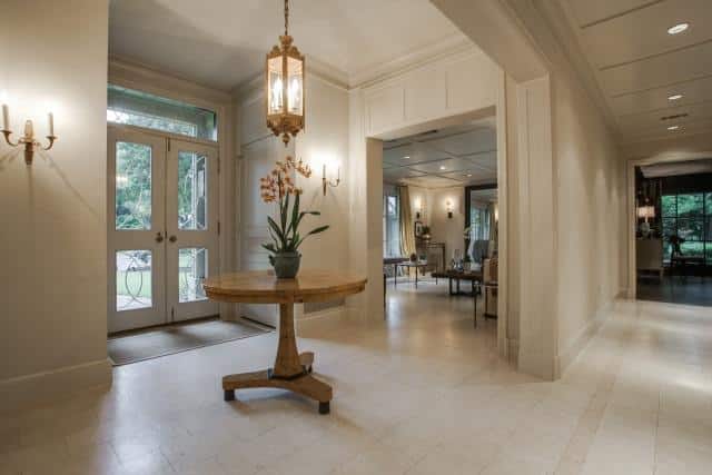Merrell-foyer