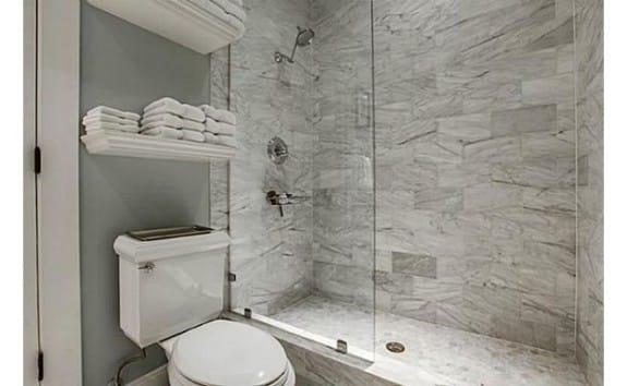 N.-Clinton-Master-Bath-575x354