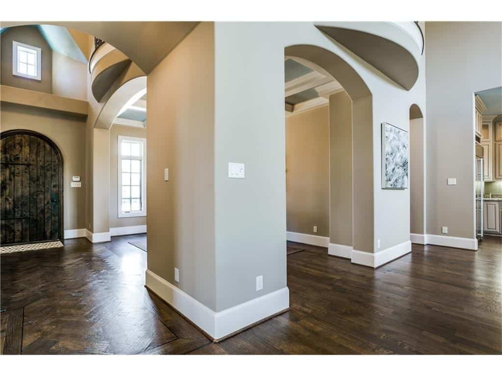 Nonesuch-interior-1024x768