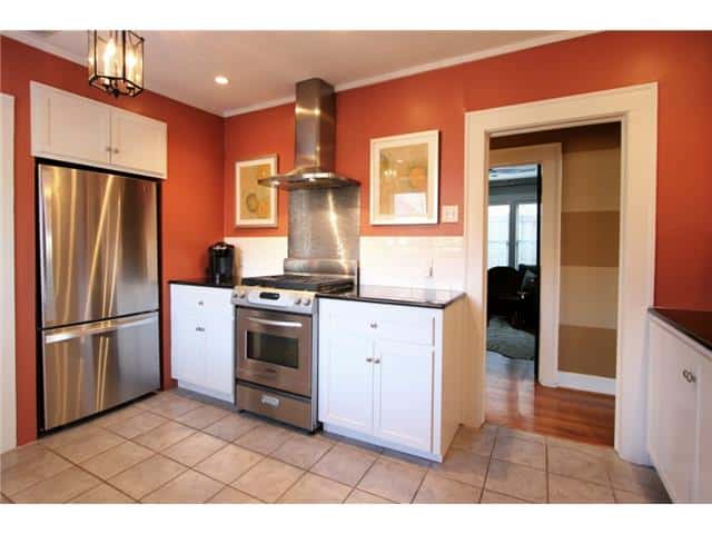 North-Clinton-kitchen-2