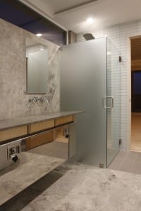 PV14-Bathroom-200x300