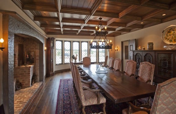 Paigebrook-Dining-Room-575x372