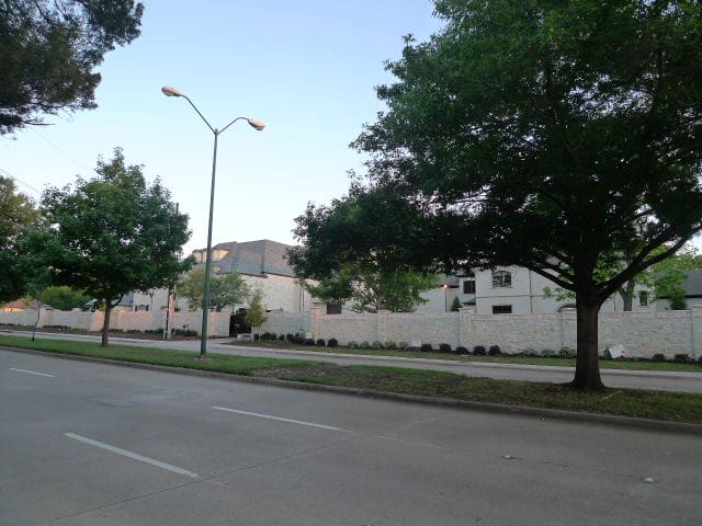 Randall-Stephenson-compound
