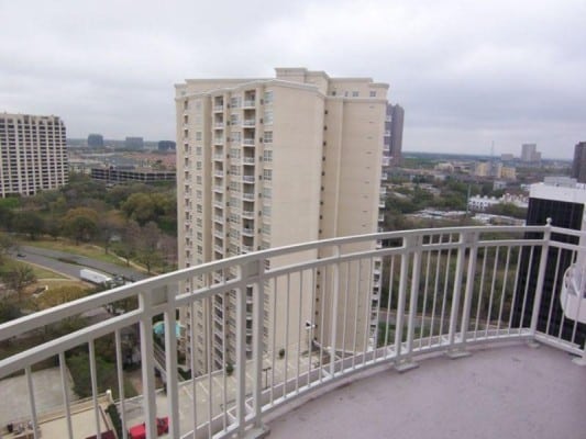 Renaissance-Balcony-533x400