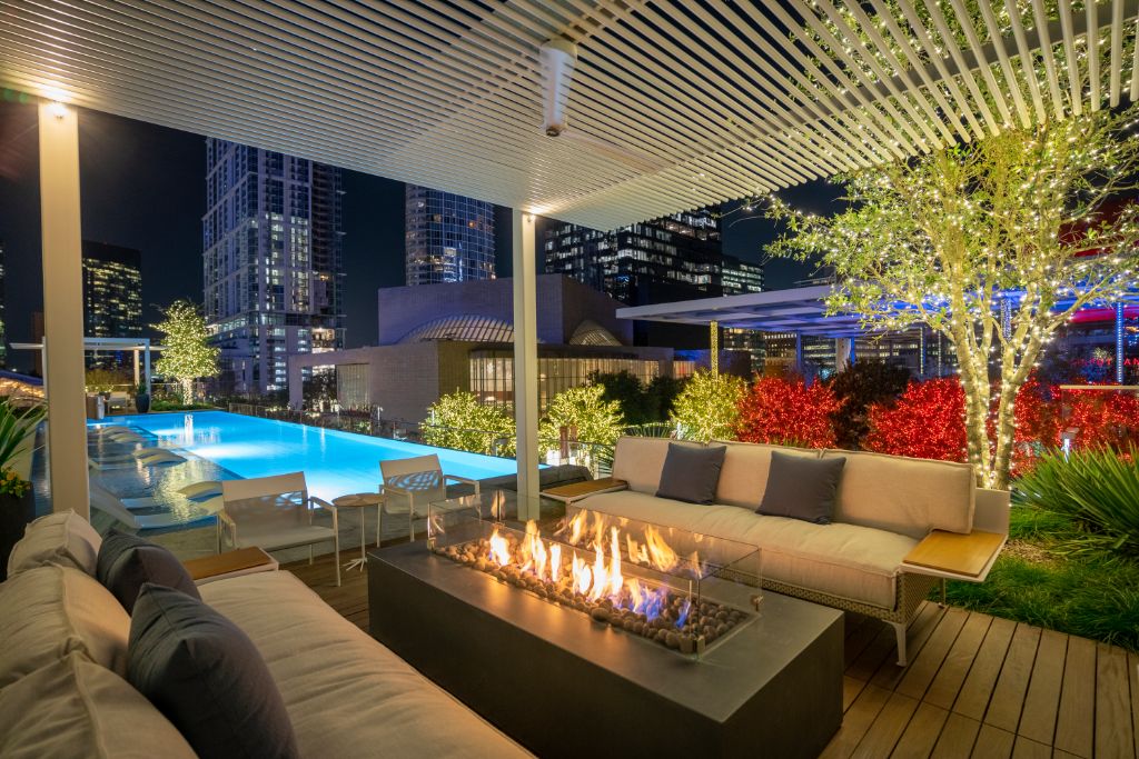 Residences-Exterior_Skyline