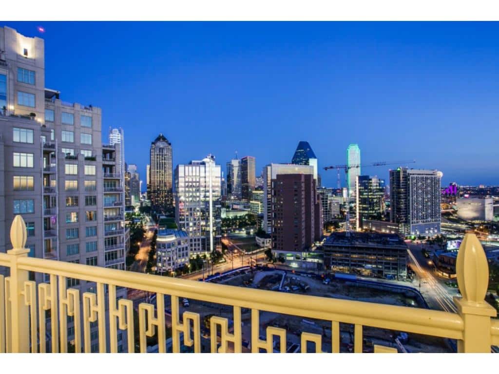 Ritz-1602-balcony-view