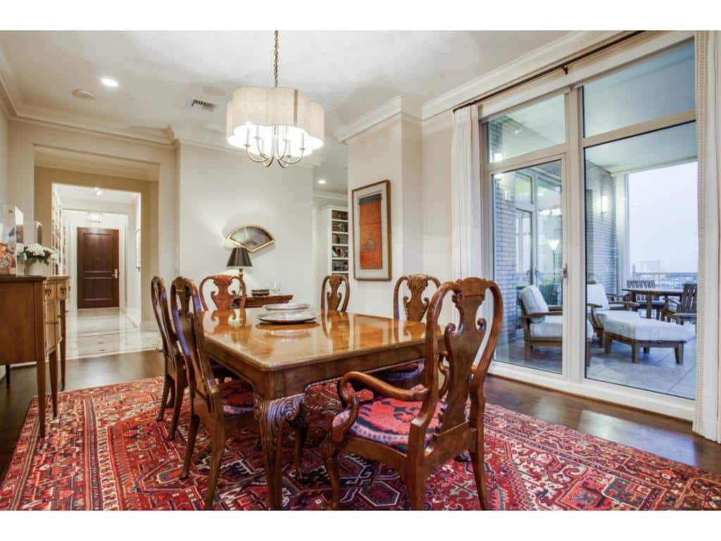 Ritz-1602-dining