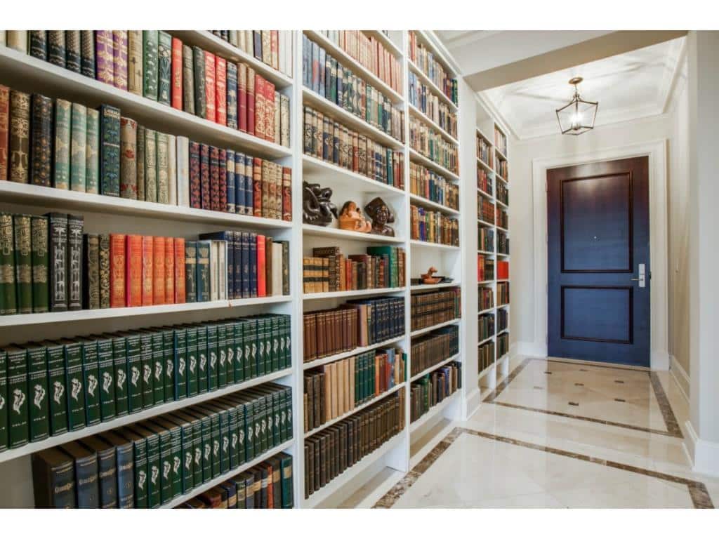 Ritz-1602-hall