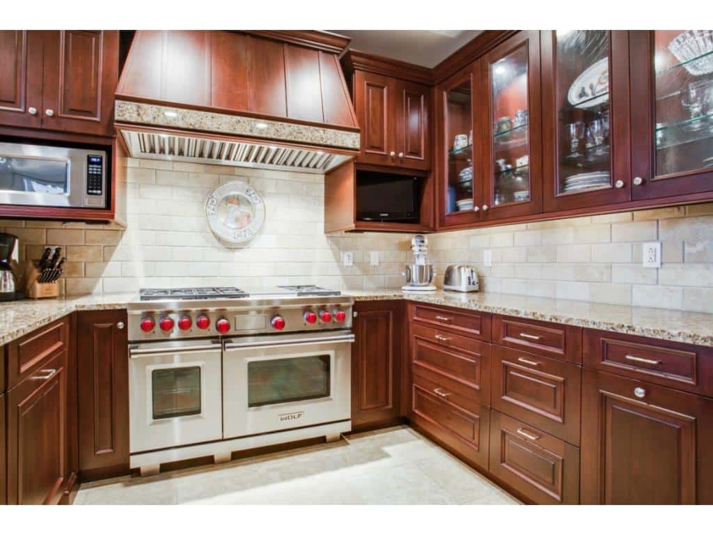 Ritz-1602-kitchen-3