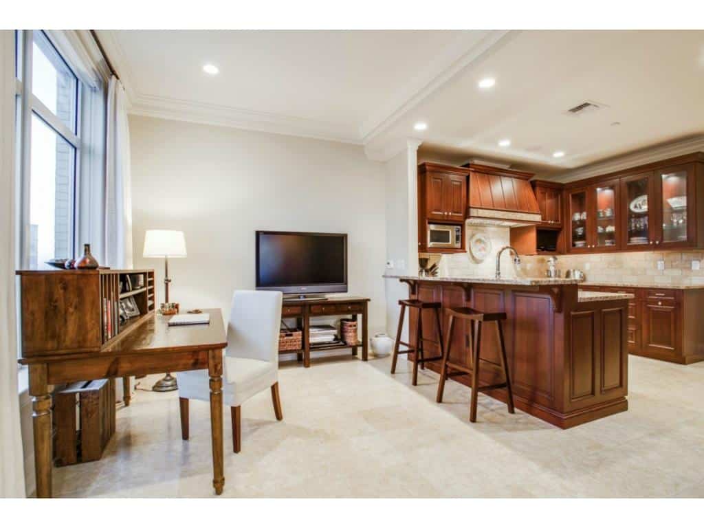 Ritz-1602-kitchen