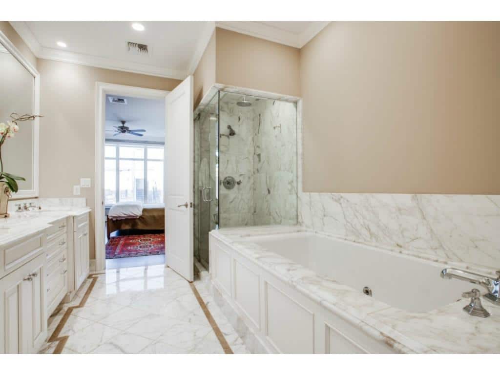 Ritz-1602-master-bath