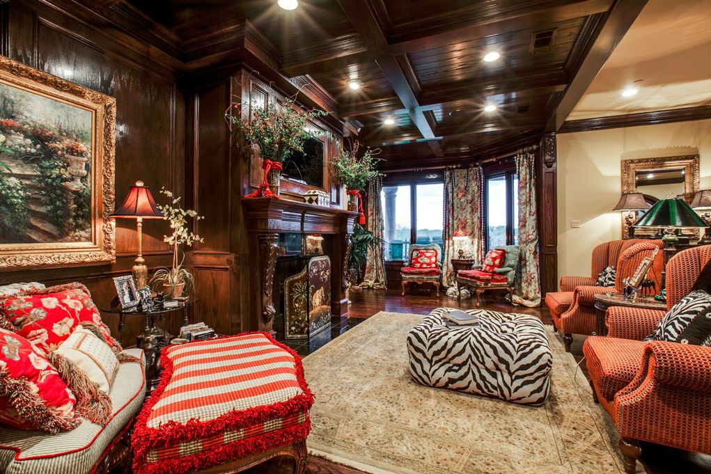 SOUTHLAKE-1900-Shady-Oaks-Den