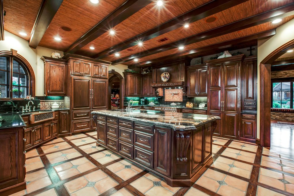 SOUTHLAKE-1900-Shady-Oaks-Kitchen-2