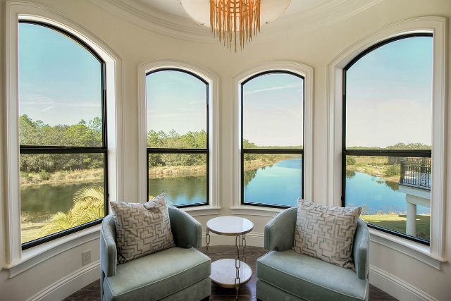 Heritage-Auctions-Sarasota