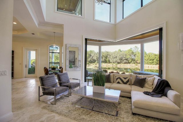 Heritage-Auctions-Sarasota