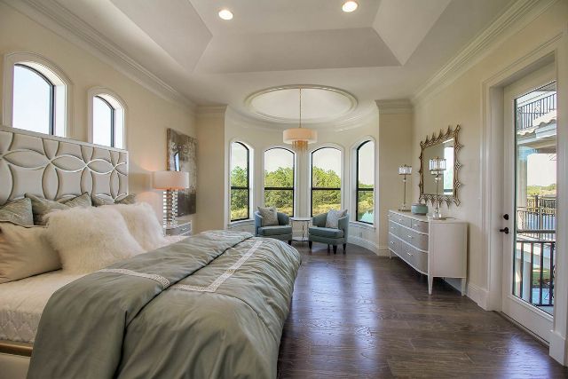 Heritage-Auctions-Sarasota