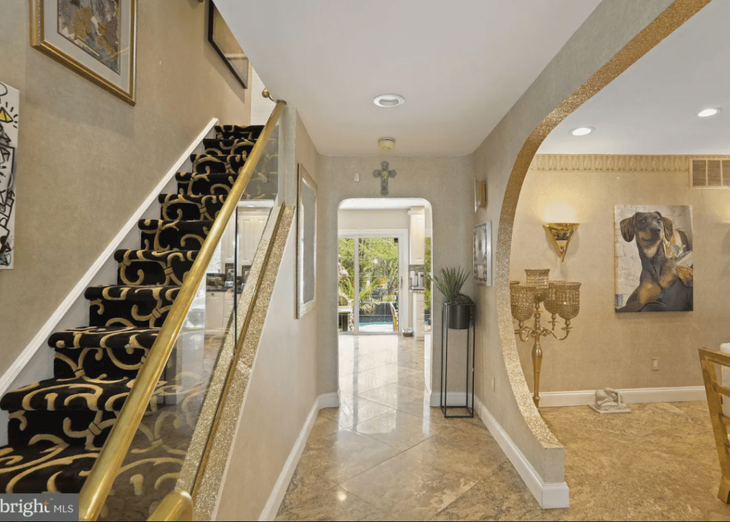 25e0b287891879a20cbedbf72192f14b-cc_ft_768