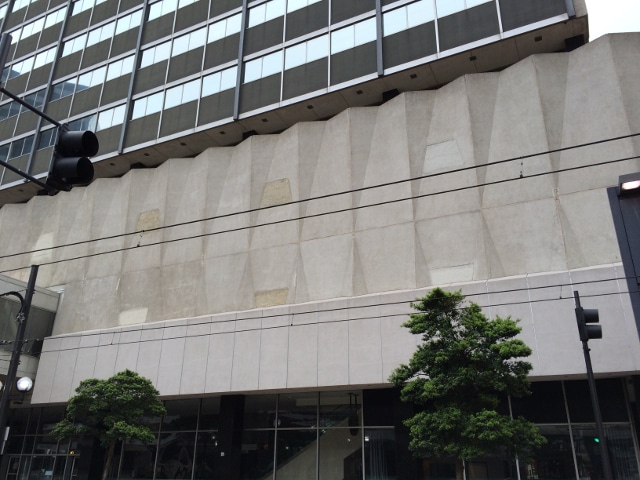 Crescent-Court