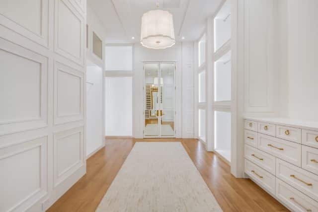 Staged-4