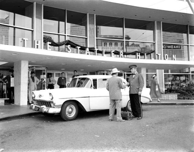 Statler-entrance-car