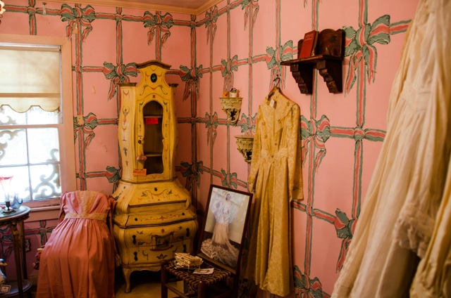 Swan-House-Pink-Bow-Room
