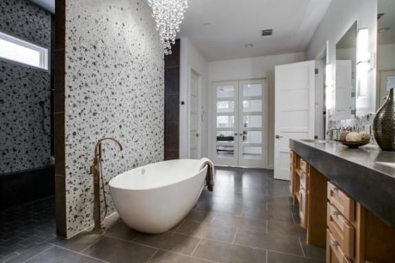 Swananoah-Master-Bath-575x383